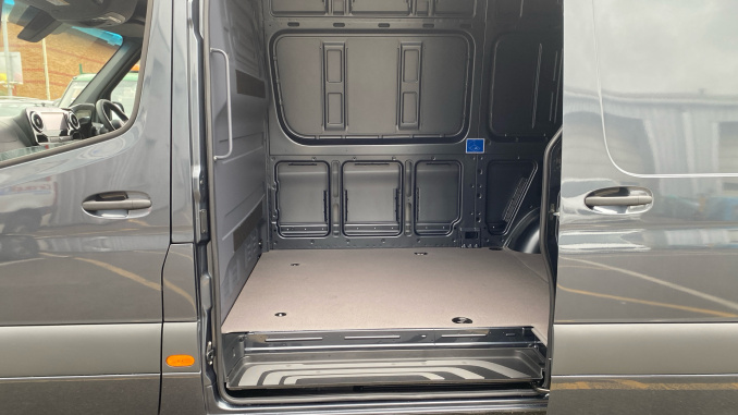 Mercedes-Benz Sprinter 315Cdi L2 Diesel Rwd 3.5t H2 Pro Van - Image 13